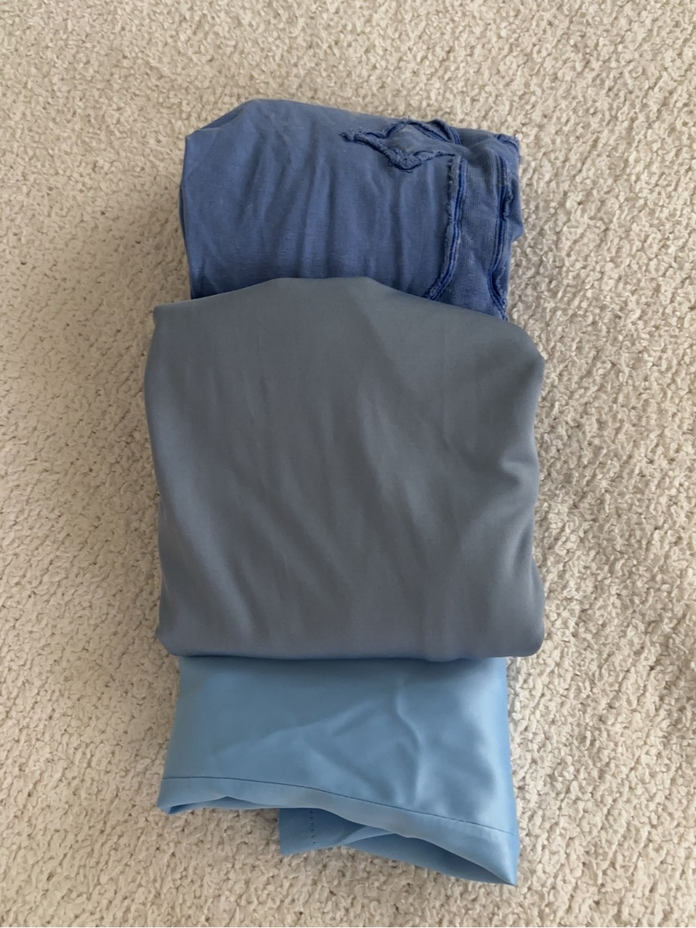 Blue mystery bundle🫐 - Picture 2 of 2